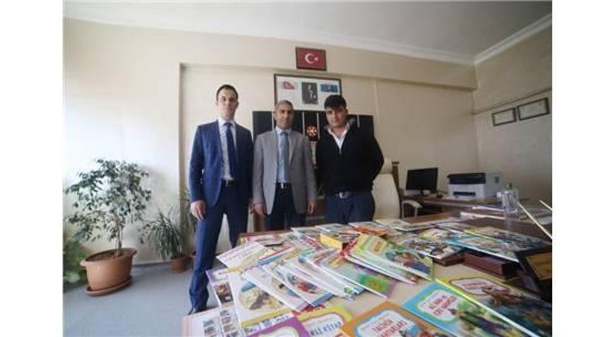 Kendisini Darp Eden Şahsı Kitap Bağışlama Şartıyla Affetti