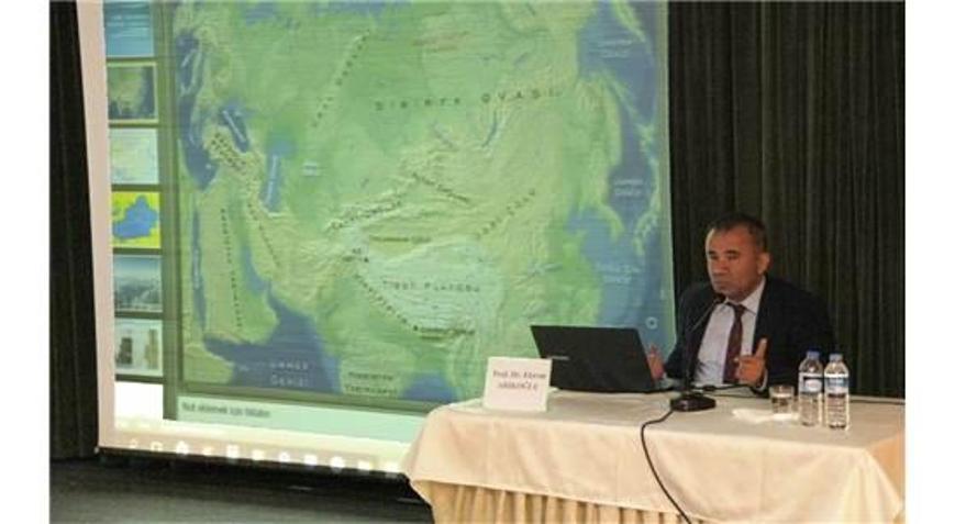Güncel Gelişmeler Işığında Doğu Türkistan” Konulu Konferans