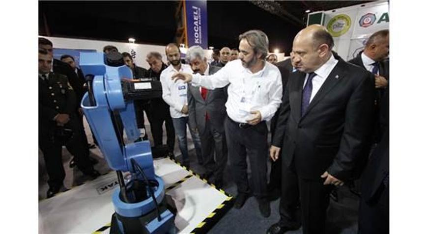 Başbakan Yardımcısı Işıktan Atak Robota Özel İlgi