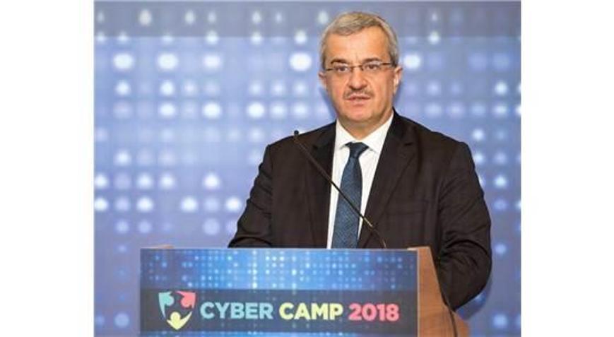 Siber Güvenlik Uzmanlarına Özel Eğitimler Verildi