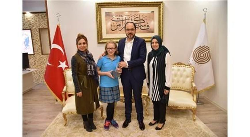 Başiskelenin Başarılı Öğrencileri Başkan Ayazı Ziyaret Etti