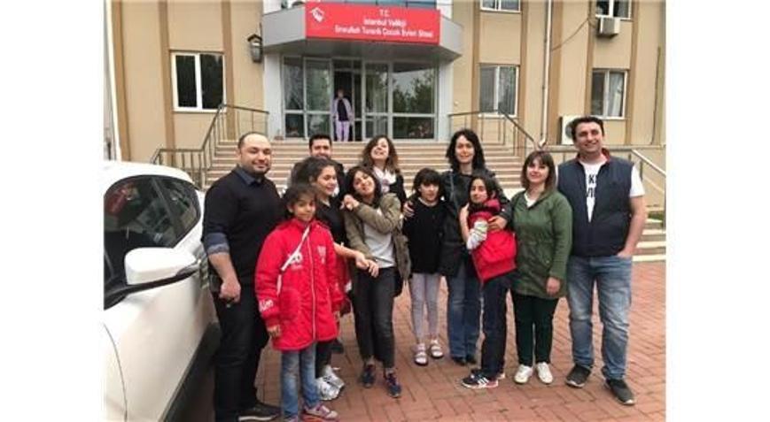 Çalışanlar Minikleri Sevindirdi