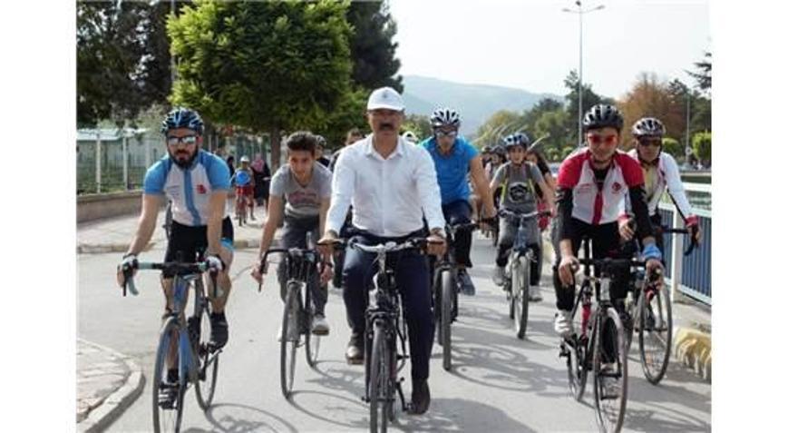 Başkan Bekler, Çöp Topladı Pedal Çevirdi