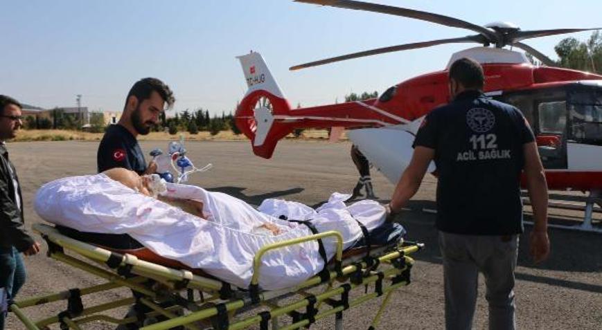 Ambulans helikopter yaşlı hasta için havalandı