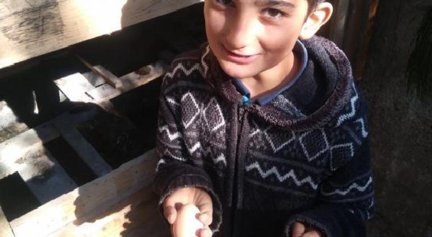 Orhaneli’nde ortaokul öğrencileri okulda yerli ırk tavuk üretmeye başladı