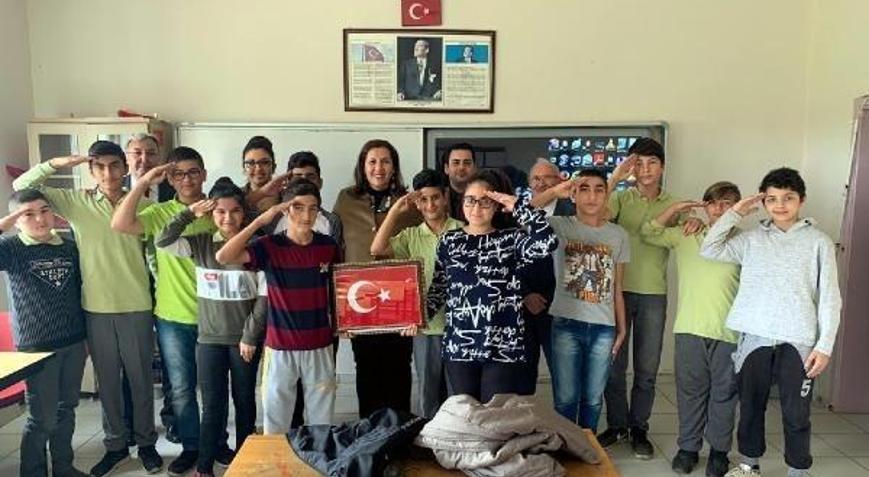 Babaeskili öğrencilerin mektuplarına Mehmetçikten cevap geldi