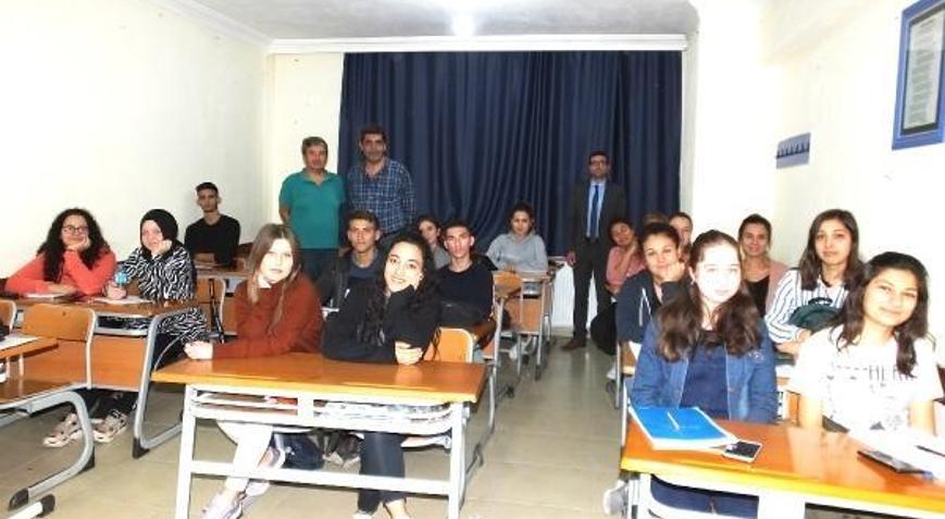 Ücretsiz üniversiteye hazırlık kurslarına yoğun ilgi