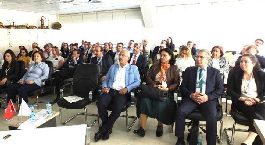 Burhaniye’de ‘Geleneksel Bitkisel Tıbbi Ürünler’ toplantısı düzenlendi