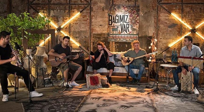 Halil Sezai “Denizin Dibinde Hatçam” türküsünü yeniden yorumladı