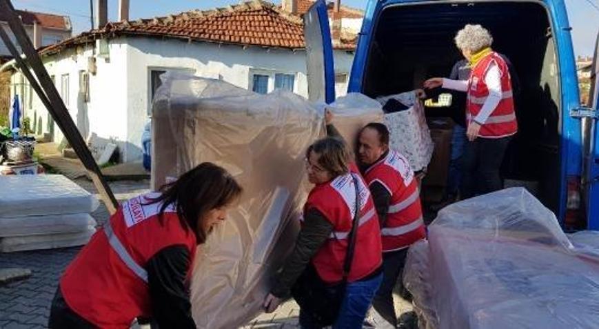 Türk Kızılay’ından Kırklarelide evleri yanan 5 aileye yardım