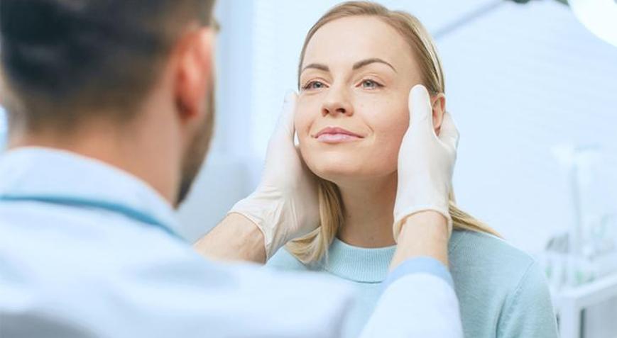 Plastik cerrahi nedir, neye bakar Plastik rekonstrüktif ve estetik cerrahi doktoru hangi hastalıklara bakıyor