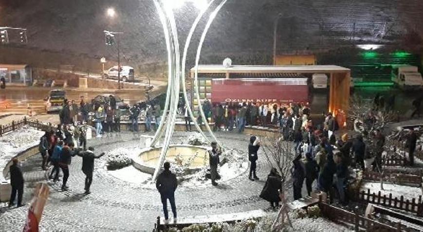 Gümüşhanede kar altında horon keyfi