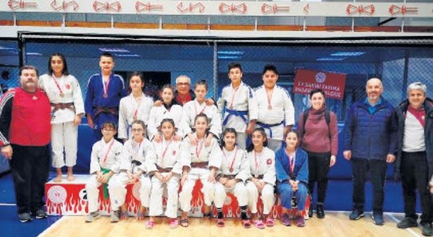 Yunusemreli judocular fırtına gibi