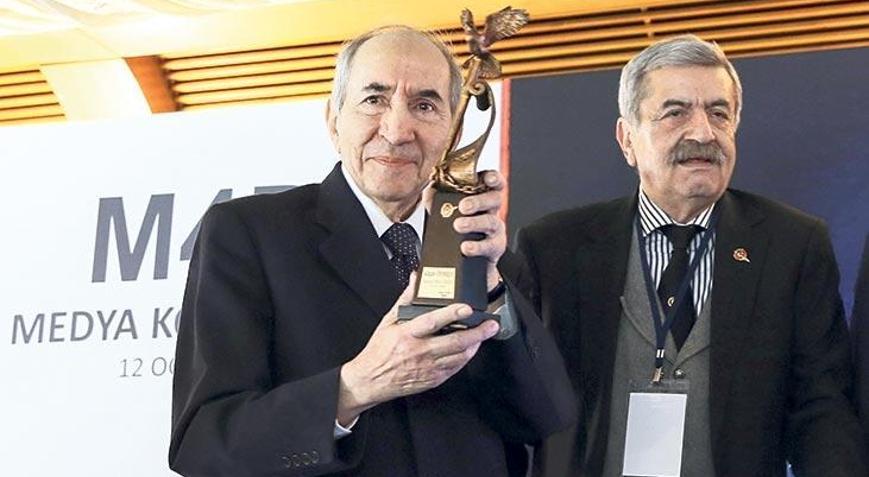 Basın Onur Ödülü Altan Öymen’e verildi