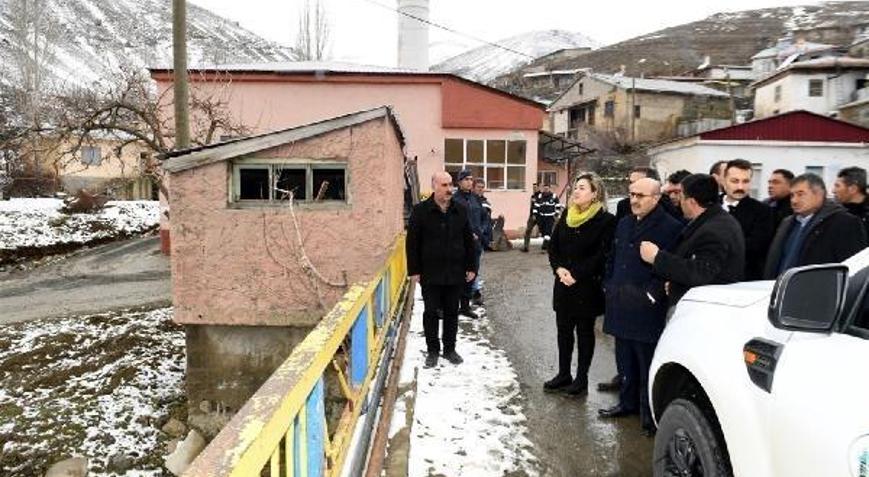 Vali Demirtaştan Pozantıya sel denetimi