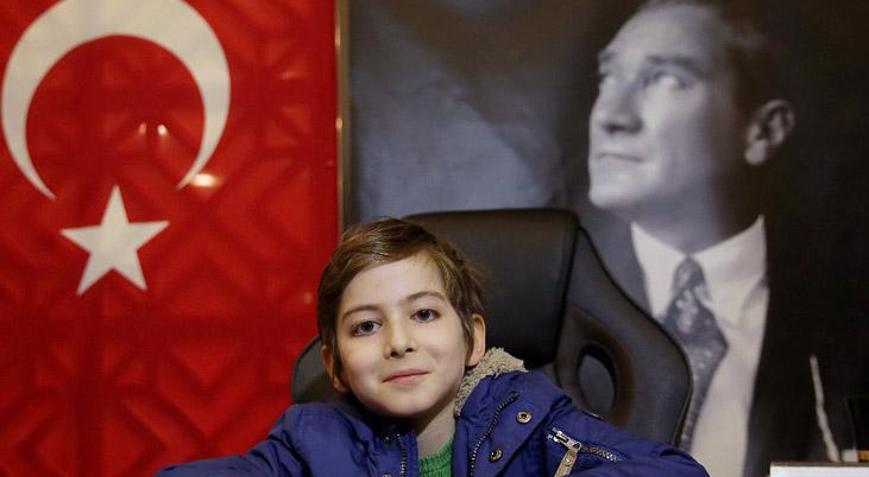 Atakan Kayalar, kimdir, kristal çocuk mu Kristal çocuk nedir, özellikleri nelerdir