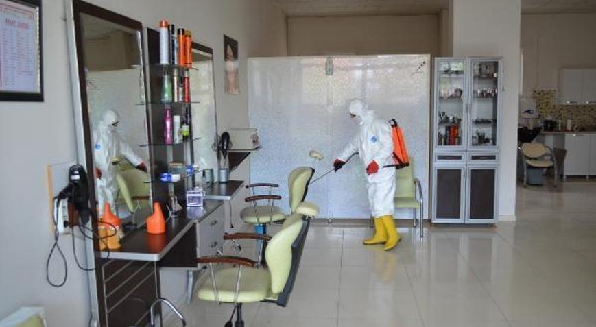 Adilcevazda berber ve kuaför salonlarında dezenfeksiyon çalışması