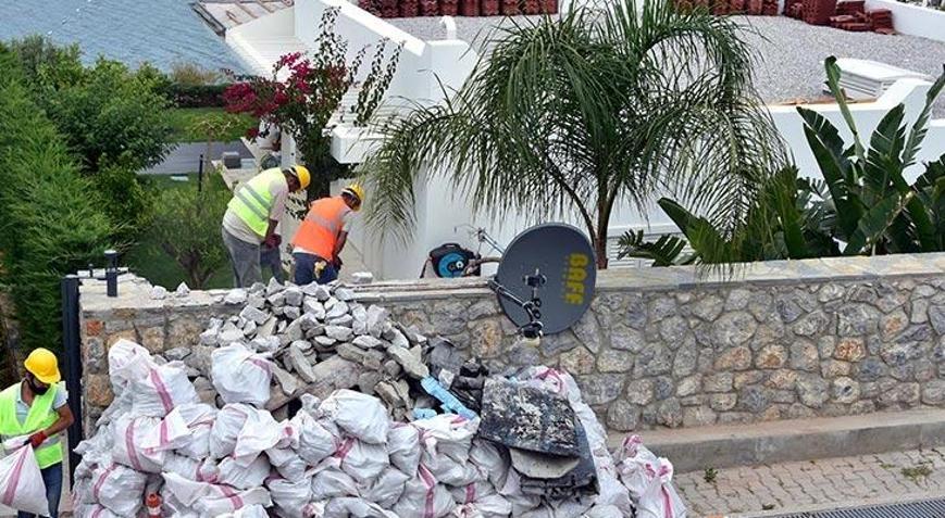 Son dakika... Özdilin villasındaki yıkım sürüyor