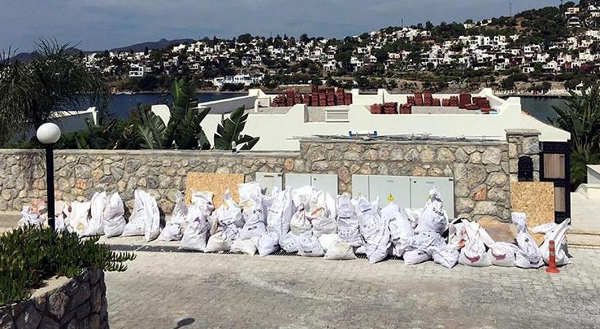 Özdilin villasındaki kaçak eklentilerin yıkım çalışması 5inci gününde