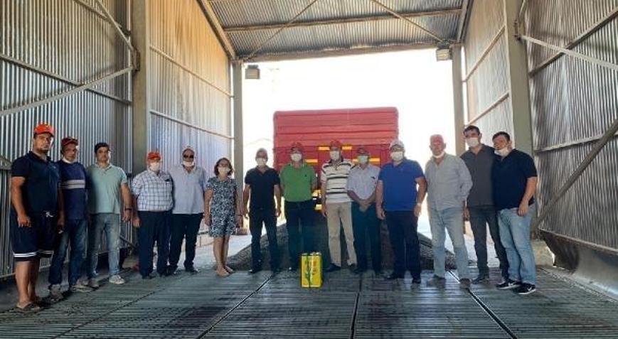 Yağlı Tohumlar, Babaeski’de ilk ayçiçek ürününü aldı