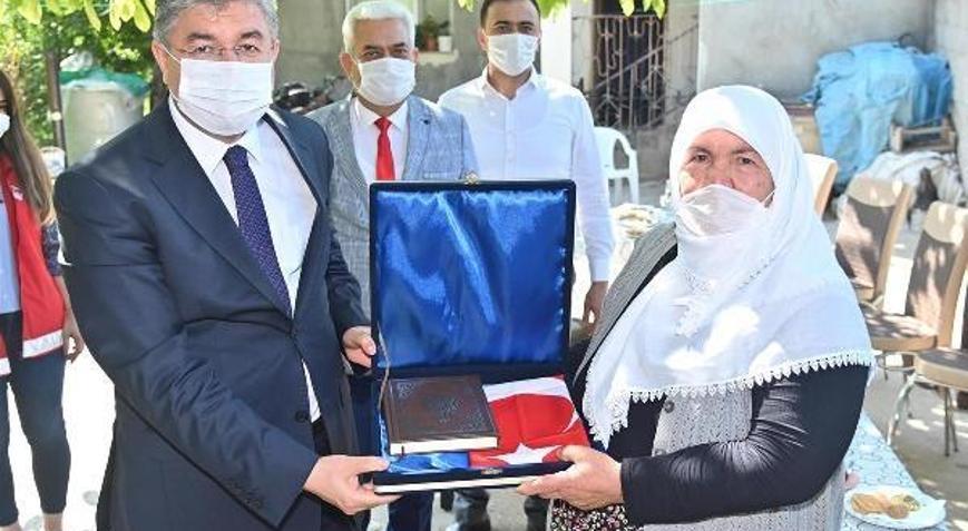 Vali Yılmazdan, Şehit Er Hasan Çilvesin ailesine ziyaret