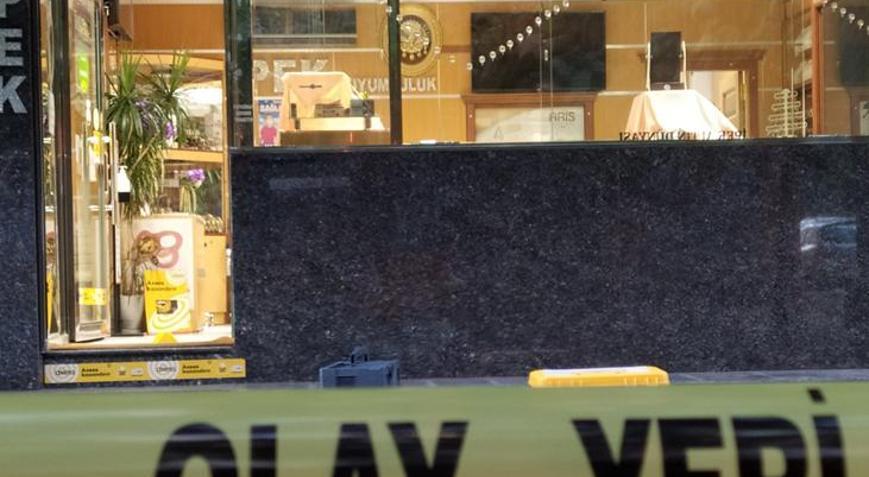 İstanbulda kuyumcu soygunu 10 kilo altın çalındı