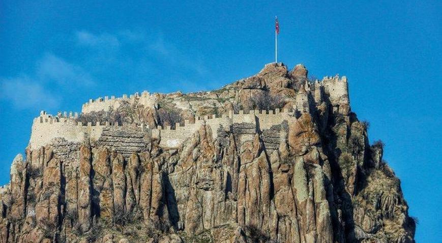 Afyon Kalesi Afyonkarahisarın Neresindedir Tarihi Kalenin Özellikleri Ve Hikayesi