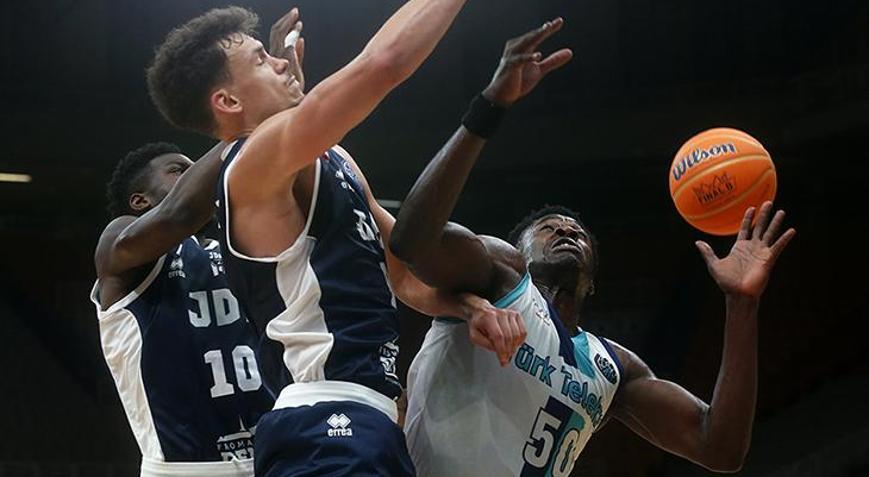 Türk Telekom Avrupaya veda etti