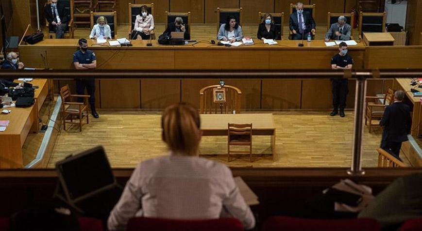 Son dakika...Altın Şafak Partisinin yöneticilerine 13er yıl hapis cezası