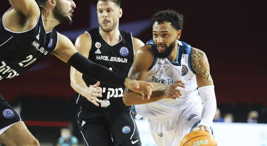Türk Telekom evinde Hapoel Jerusalemi devirdi