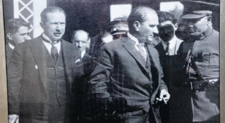 Ata’nın en özel  İzmir kareleri