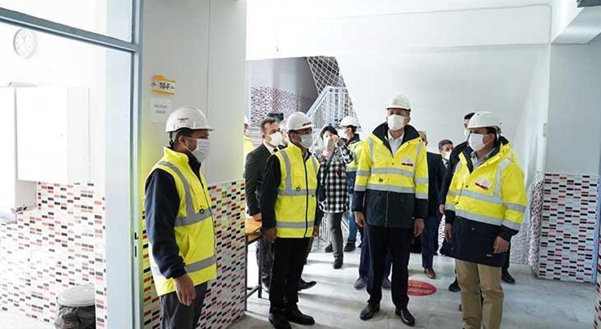 Milli Eğitim Bakanı Selçuk: İzmirde okullarımızla ilgili endişe edilecek durum yok