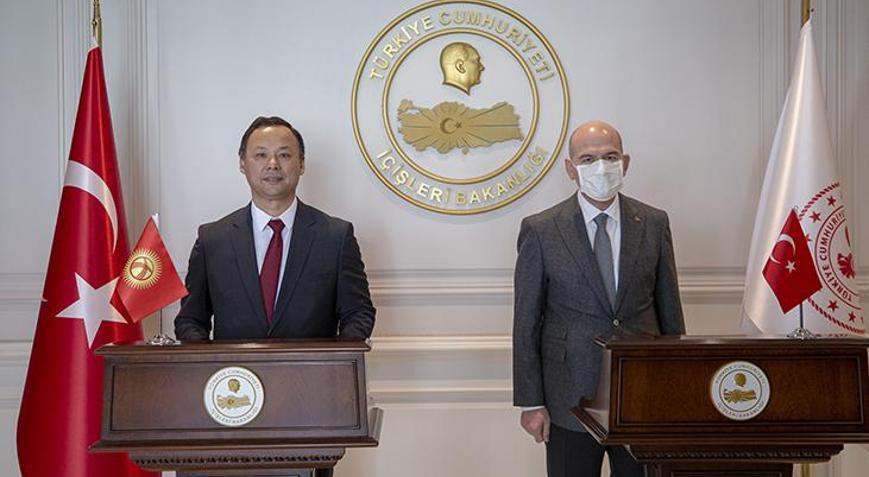 Bakan Soylu, Kırgızistan Dışişleri Bakanı Kazakbayev ile görüştü