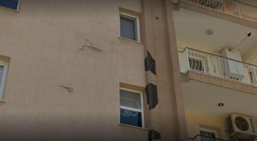 Çatlaklar boyayla kapatılmış Burada 1 milyon liraydı