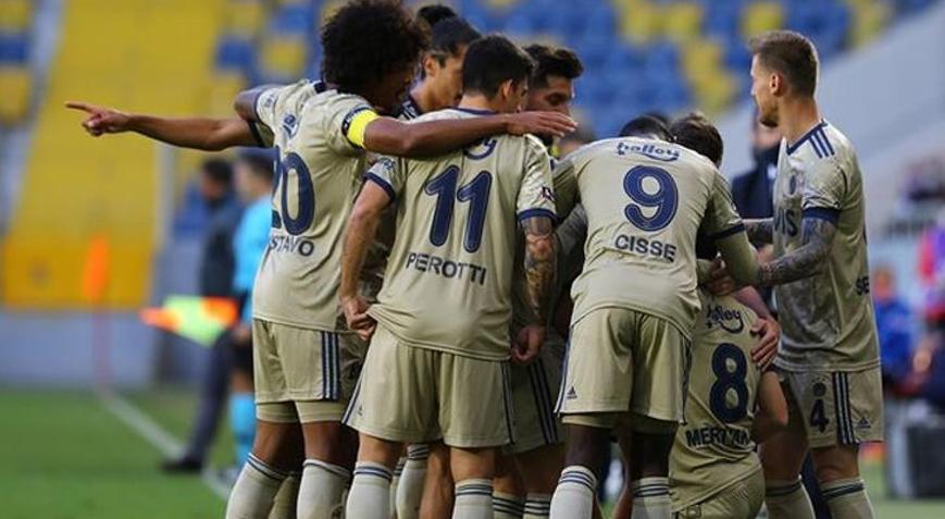 Son Dakika | Fenerbahçe rekor kırıyor Zirvede...