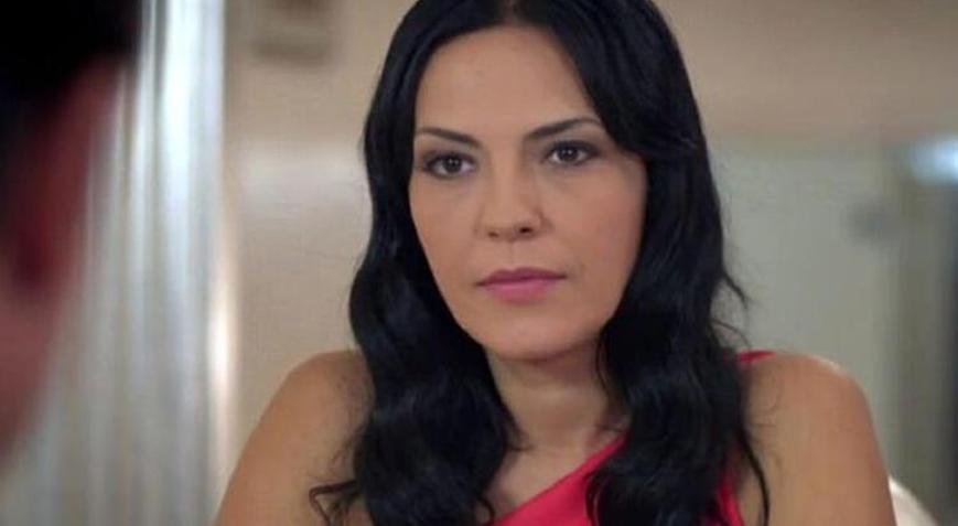 Yeşim Salkım kimdir, kaç yaşında Yeşim Salkım nereli İşte biyografisi...