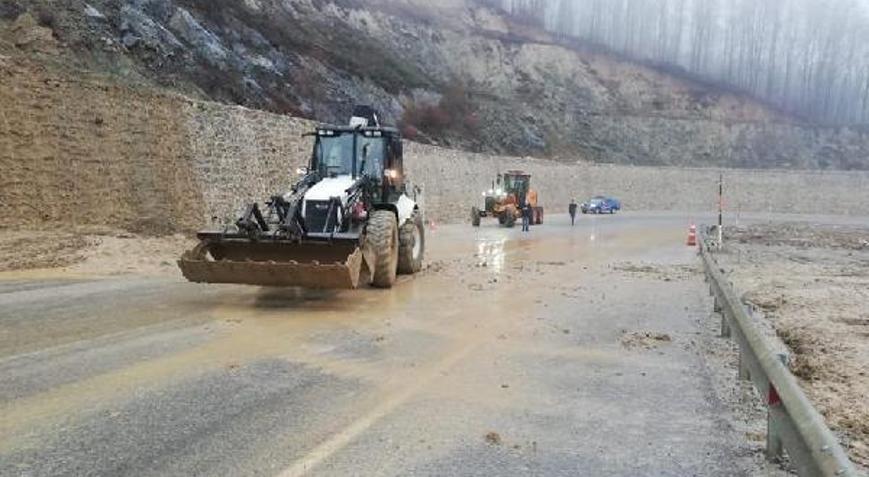 Demirköy’de şiddetli yağış sonrası toprak kayması