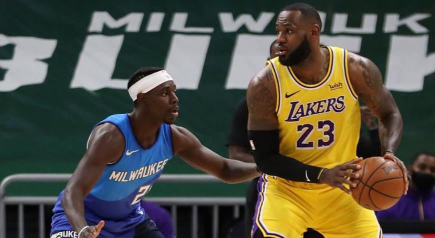 NBAde Lakers, LeBron Jamesin öne çıktığı maçta Bucksı mağlup etti