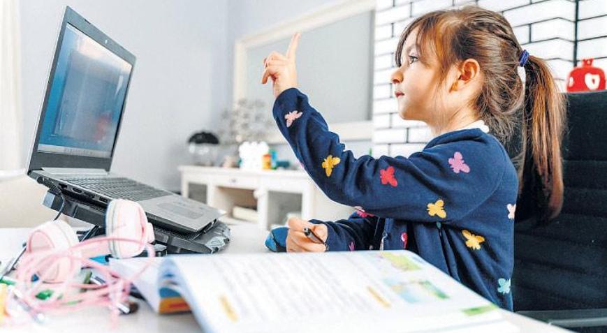 Uzaktan eğitimde ‘zorlama’ olumsuz etkiliyor