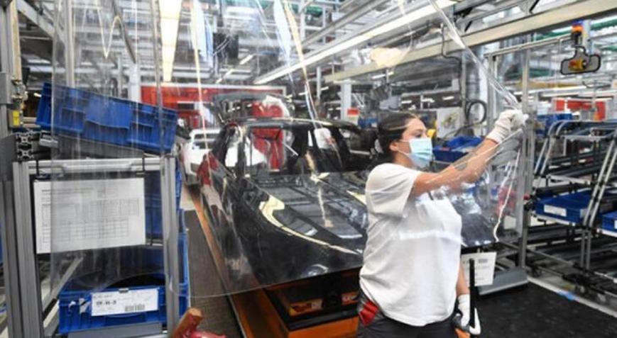 Almanyada fabrika siparişleri arttı