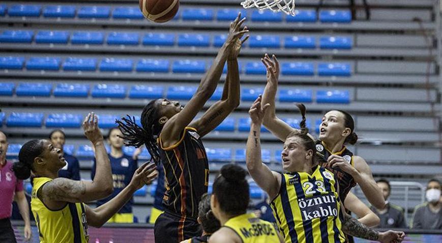 Son dakika - Fenerbahçe derbide Galatasarayı yendi Şampiyonluk için...