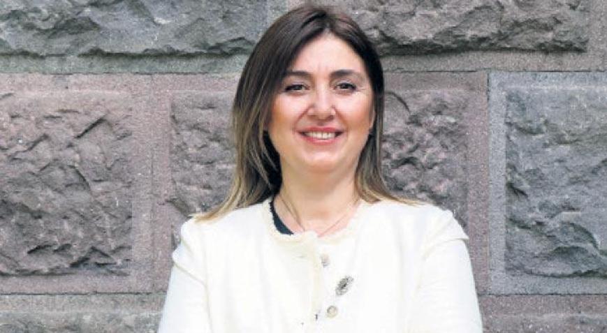 İZİKAD işi öğretiyor