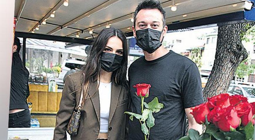 Özgü Kaya-Burak Serdar Şanaldan ‘mutluyuz’ pozu