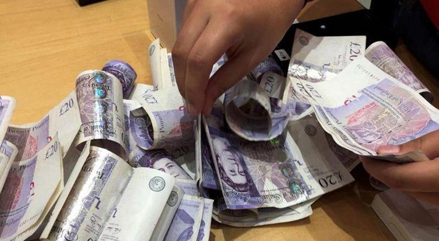 İngiltere 31,7 milyar sterlin borçlandı