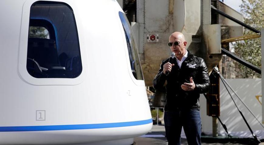 Jeff Bezos görevini bırakacak