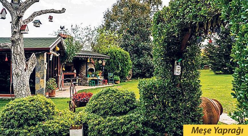 Bahçede yemek keyfi