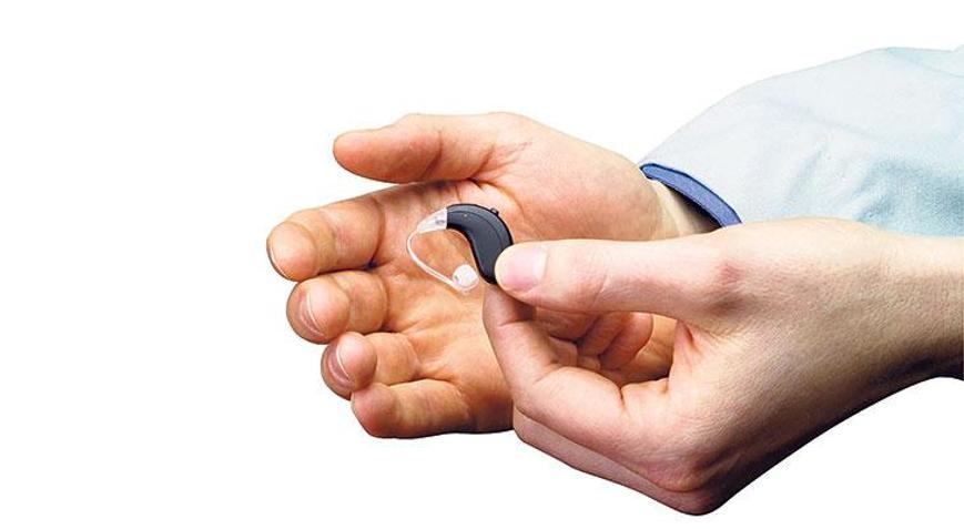 İşitme engelli artık 6 ay beklemeyecek