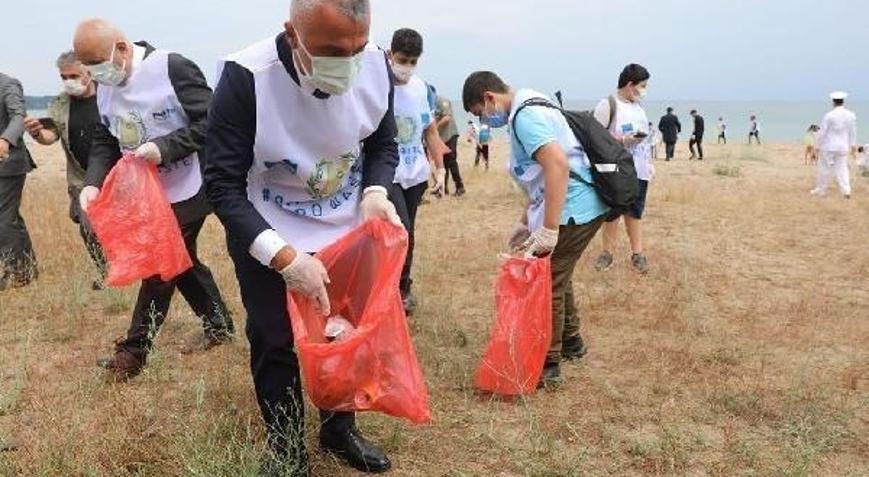 İğneadada sahil temizliği