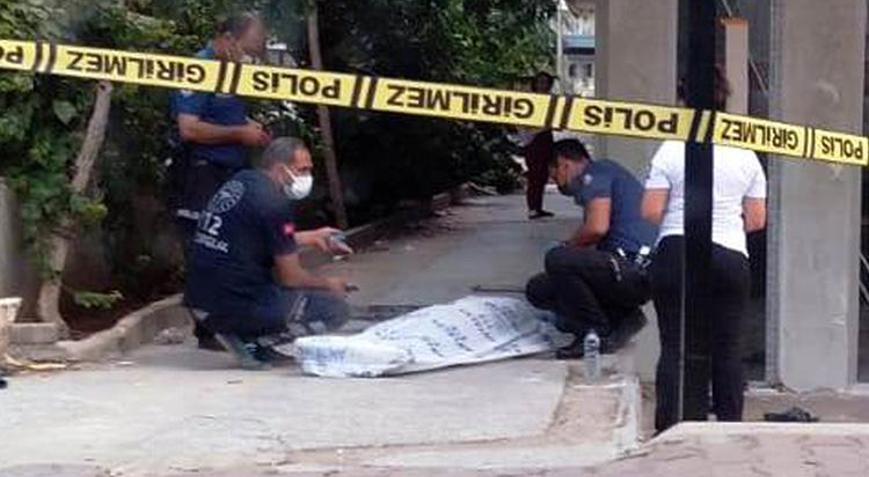 Sıcaktan bunalınca dinlenmek için oturduğu yerde öldü