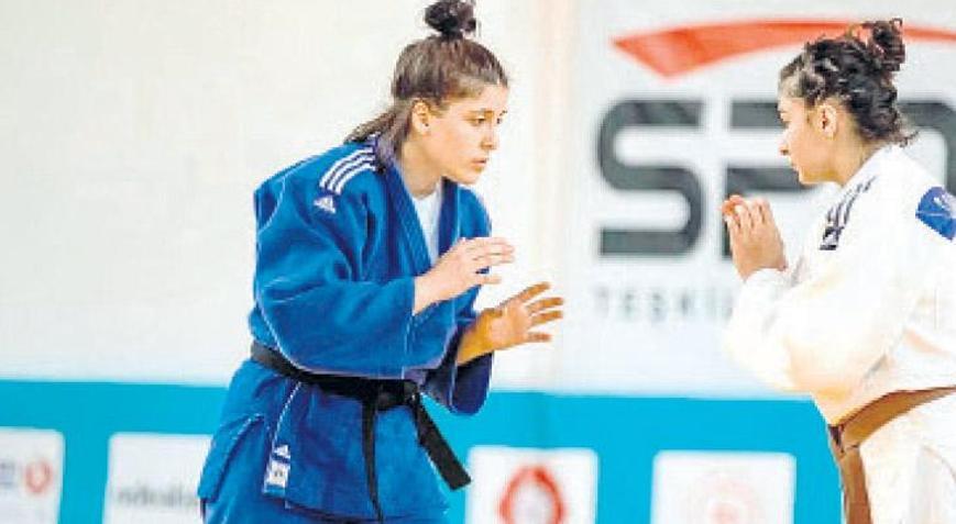 Yunusemreli Şeyda Nur Türkiye şampiyonu oldu